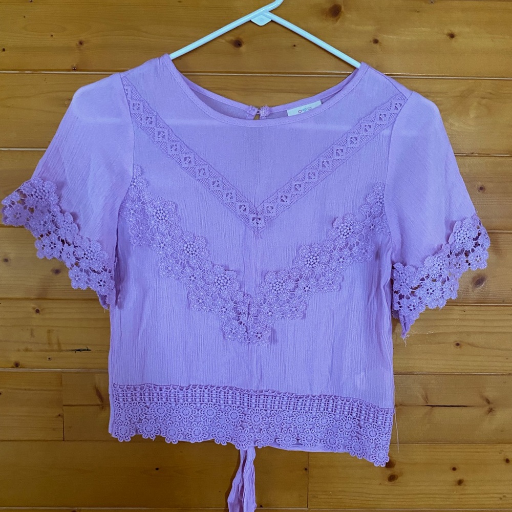 Cute lavender crop top, never worn.